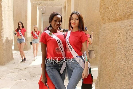 Sau khi bị chê nói tiếng Anh, Thư Dung cùng dàn thí sinh Miss Eco International 2018 đến thăm Kim Tự Tháp 