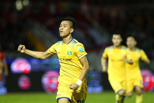 SXKT Cần Thơ - SLNA: Binh đoàn xứ Nghệ có 1 điểm trong trận cầu 6 bàn thắng