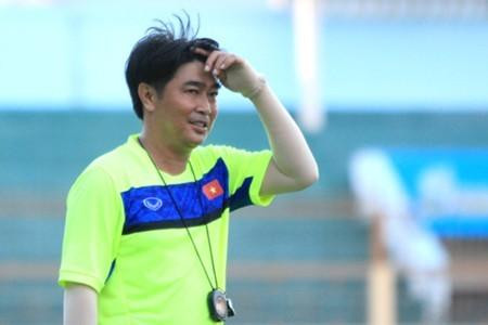 Phản ứng trọng tài, HLV Trần Minh Chiến bị cấm chỉ đạo 2 trận 