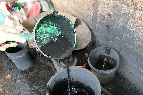 Đắk Nông: Hạt cà phê vụn và đá sỏi nhuộm pin độc hại để trộn vào hồ tiêu
