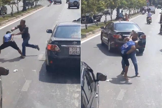 Va chạm giao thông, hai tài xế lao vào 'đấu boxing' giữa phố
