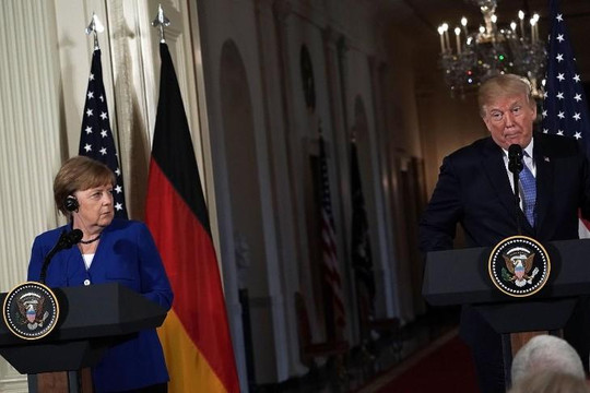 Bất đồng Đức-Mỹ qua chuyến thăm Nhà Trắng của bà Merkel