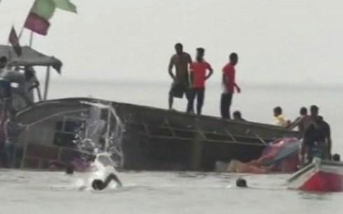 Các tai nạn thảm khốc tại Nam Á vì lật thuyền, sét đánh