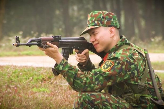 Ca sĩ Hoàng Tôn trở thành chiến sĩ trong ‘Sao nhập ngũ'