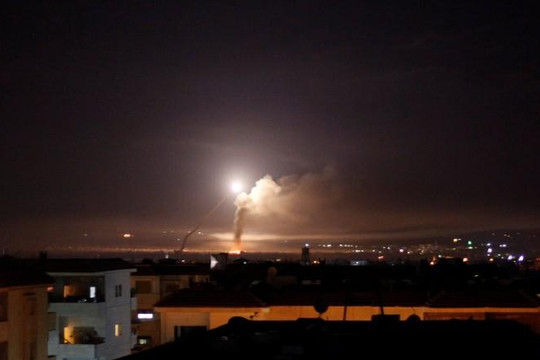 Iran tấn công cao nguyên Golan, Israel trả đũa ngay lập tức