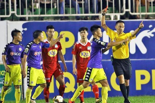 HLV Hà Nội FC: Trọng tài Ngô Duy Lân đã phá nát trận đấu