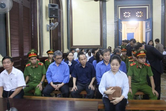 Đại án Ngân hàng Đại Tín: Luật sư của bà Phấn đề nghị hoãn phiên tòa