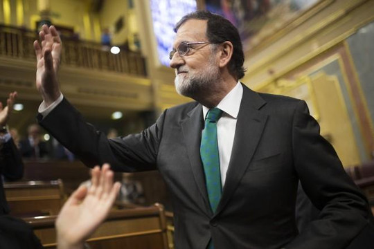 Thủ tướng Tây Ban Nha có thể mất chức vì đảng viên tham nhũng  
