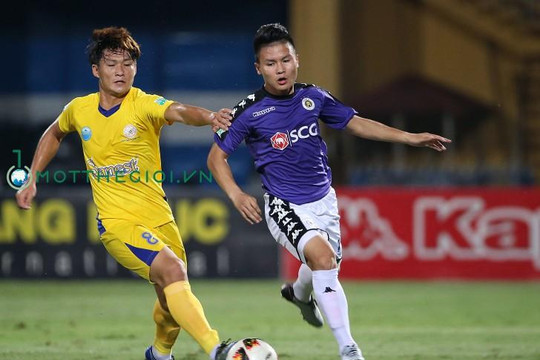 Quang Hải lập siêu phẩm trong ngày Hà Nội FC vô địch lượt đi V.League 2018.
