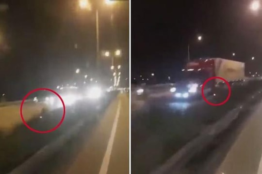 Thanh niên phóng xe máy ngược chiều, lao vào hàng loạt ô tô trên cầu