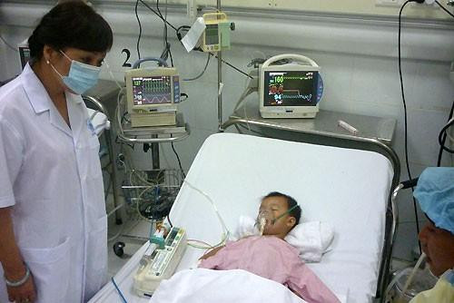 2 trẻ bị viêm não Nhật Bản nặng vì cha mẹ quên không tiêm vắc xin