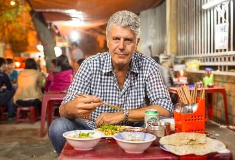 Đầu bếp nổi tiếng Anthony Bourdain-người ăn bún chả với cựu tổng thống Obama treo cổ tự vẫn