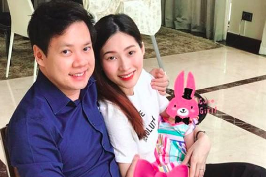 Hoa hậu Đặng Thu Thảo khoe ảnh gia đình nhỏ, chúc mừng sinh nhật chồng đại gia 