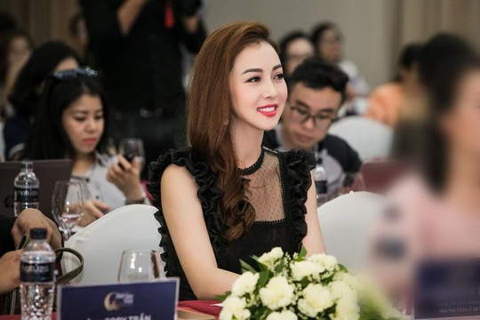 Hoa hậu Jennifer Phạm làm giám khảo cuộc thi Hoa hậu bản sắc Việt toàn cầu 2018
