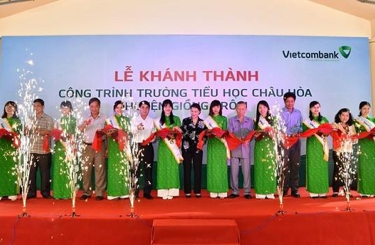 Khánh thành Trường tiểu học Châu Hòa tại Giồng Trôm do Vietcombank tài trợ