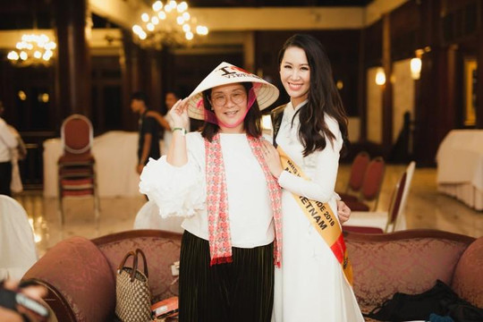 Dương Thùy Linh đưa nón lá Việt Nam tới đấu trường sắc đẹp Mrs Worldwide 2018