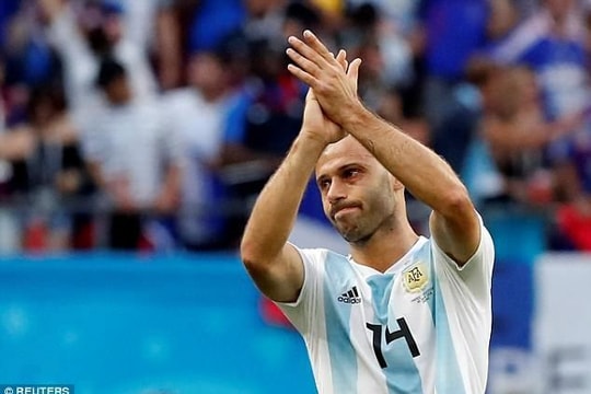 Lão tướng Mascherano giã từ đội tuyển Argentina trong nước mắt