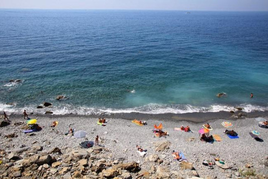  20 bãi biển đẹp dành cho du khách tắm khỏa thân 