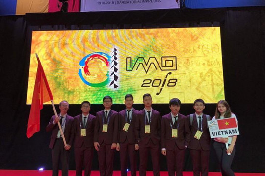 Học sinh Việt Nam đạt huy chương vàng tại Olympic Toán học quốc tế