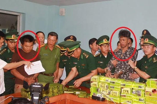Bắt 3 người Lào vận chuyển 52 bánh heroin và 25kg ma túy đá