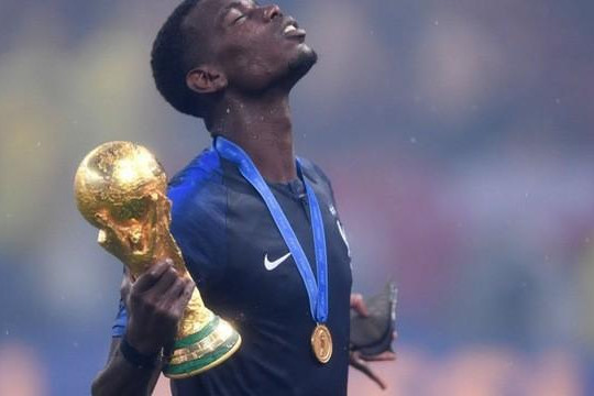 Bị phản đối vì ăn mừng chế nhạo tuyển Anh, Paul Pogba phải nói lời xin lỗi