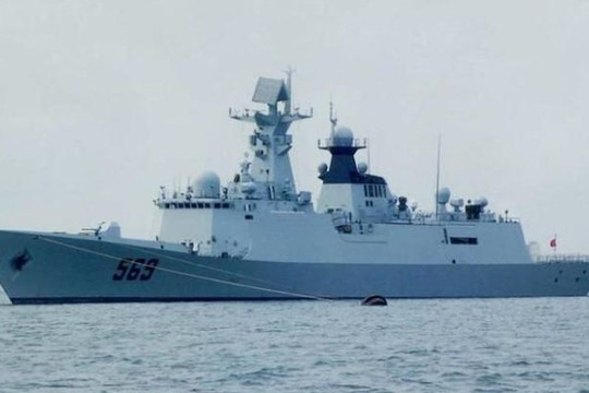 Trung Quốc tặng Sri Lanka tàu khu trục, chọc giận Ấn Độ