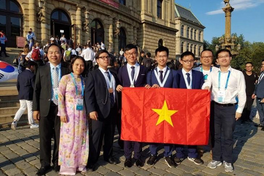Việt Nam đạt thành tích cao tại Olympic Hoá học và Vật lý quốc tế 2018