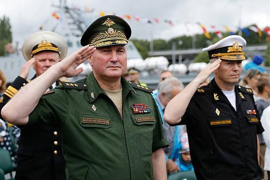 Tổng tư lệnh Putin phục hồi chức Chính ủy quân đội Nga