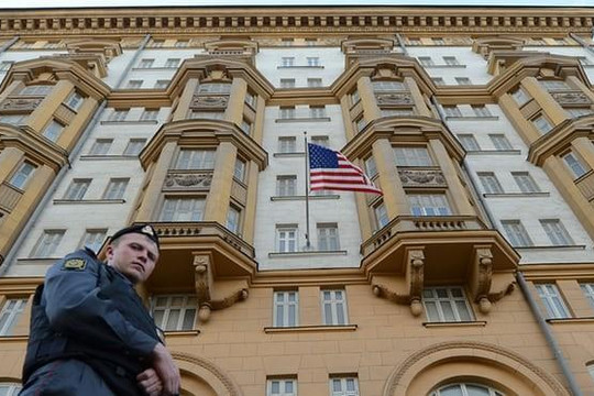 Nghi án nữ mật vụ Nga làm việc trong Đại sứ quán Mỹ hàng chục năm 