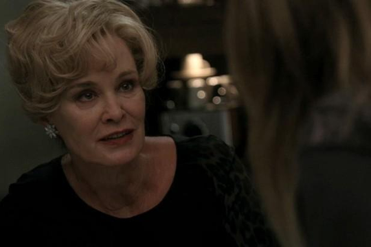 Jessica Lange bất ngờ quay trở lại 'American Horror Story'