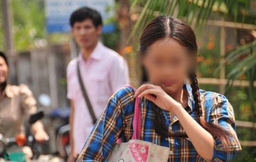 Trao thân cho bạn trai nhưng bị từ chối, cô gái bất hạnh cưới chồng Đài Loan trả nợ