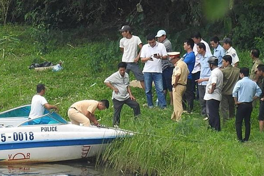 Xác minh du khách nước ngoài tử nạn trên sông Hương