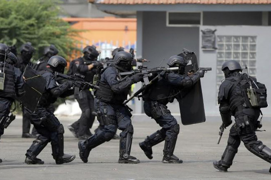 Asian Games 2018: Cảnh sát Indonesia siết chặt an ninh, mạnh tay bắn người 