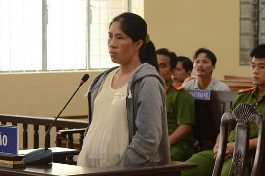 Cà Mau: Nhận 10 năm tù vì siết cổ chồng khi mâu thuẫn gia đình