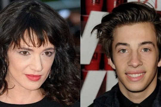 Asia Argento phủ nhận rồi lại thừa nhận từng lạm dụng tình dục đàn em 17 tuổi