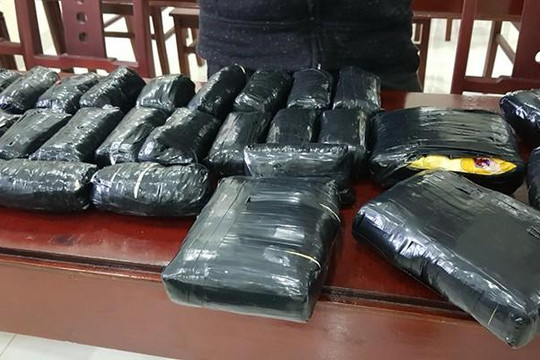 Quảng Trị: Bắt 3 người vận chuyển ma túy qua biên giới