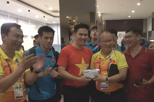 Olympic Việt Nam được thưởng nóng tại khách sạn sau chiến thắng trước Syria