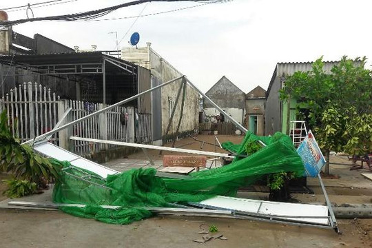 Cà Mau: Lốc xoáy gây thiệt hại nặng nề