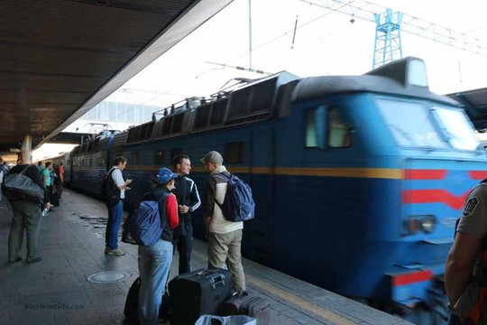 Bộ trưởng Ukraine muốn cắt tuyến đường sắt tới Nga