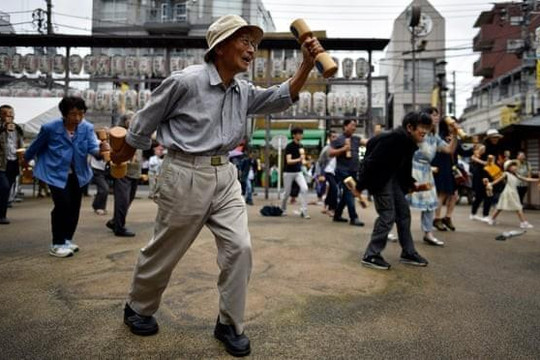 Số người trên trăm tuổi ở Nhật Bản là gần 7 vạn