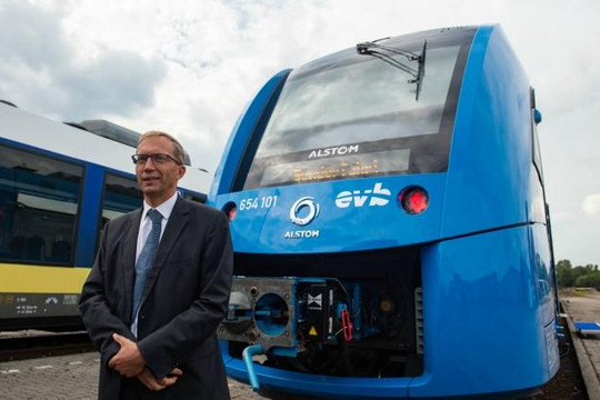 Đức vận hành tuyến xe lửa đầu tiên trên thế giới chạy bằng hydrogen