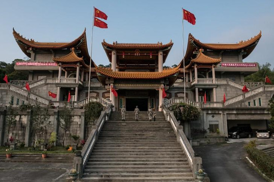 Một ngôi chùa ở Đài Loan trở thành điện thờ Mao Trạch Đông