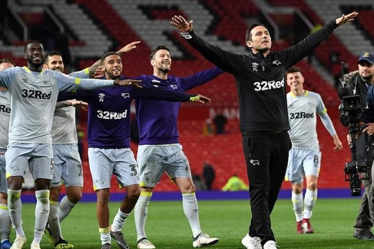 Man Utd bị đội bóng của Lampard loại khỏi Cúp Liên đoàn