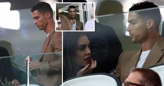 Ronaldo gượng gạo bên gia đình khi lộ clip gạ tình cô gái tố bị cưỡng hiếp 