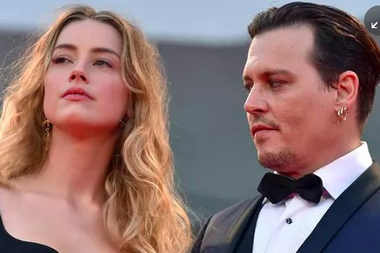 'Cướp biển' Johnny Depp tuyên bố sắp vạch mặt vợ cũ là người lừa dối