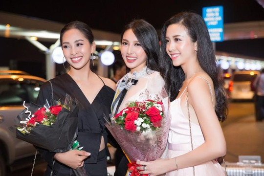 Thuỳ Tiên xúc động khi Hoa hậu Tiểu Vy, Á hậu Thúy An tiễn thi Miss International 2018
