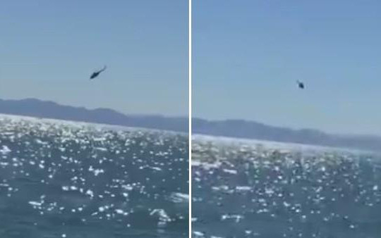 Kinh hoàng giây phút trực thăng chở 12 người lao xuống biển ở Mexico