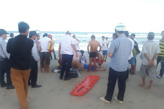 Thêm một du khách Trung Quốc chết đuối ở biển Đà Nẵng