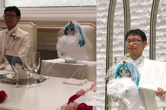 35 tuổi vẫn ế, người đàn ông tổ chức lễ cưới búp bê Hatsune Miku