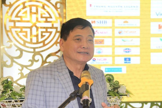 Nhà báo Nguyễn Công Khế cảm ơn các trung tâm đào tạo bóng đá trẻ cả nước đã ươm mầm cho cầu thủ dự giải U.21 